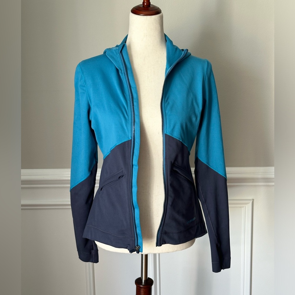 Brooks Women’s Utopia Thermal Hoodie size XS - Picture 13 of 13